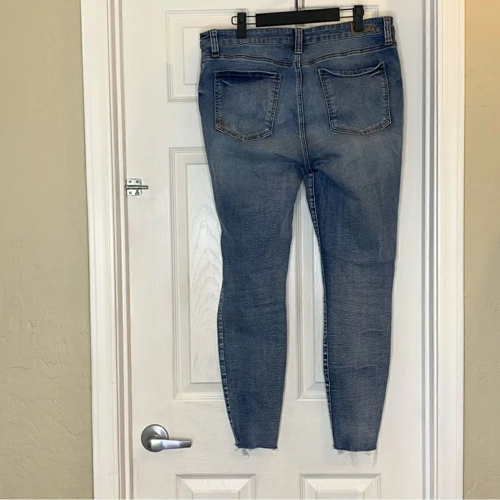 Kut from the Kloth Carlo Ankle Skinny Distressed Jeans Size 16 Raw Hem